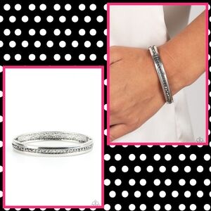 2/$10 Paparazzi ​Urban Reign - Silver Bracelet